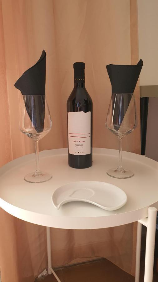Victoria Suite Casa Vacanza Таранто Екстериор снимка