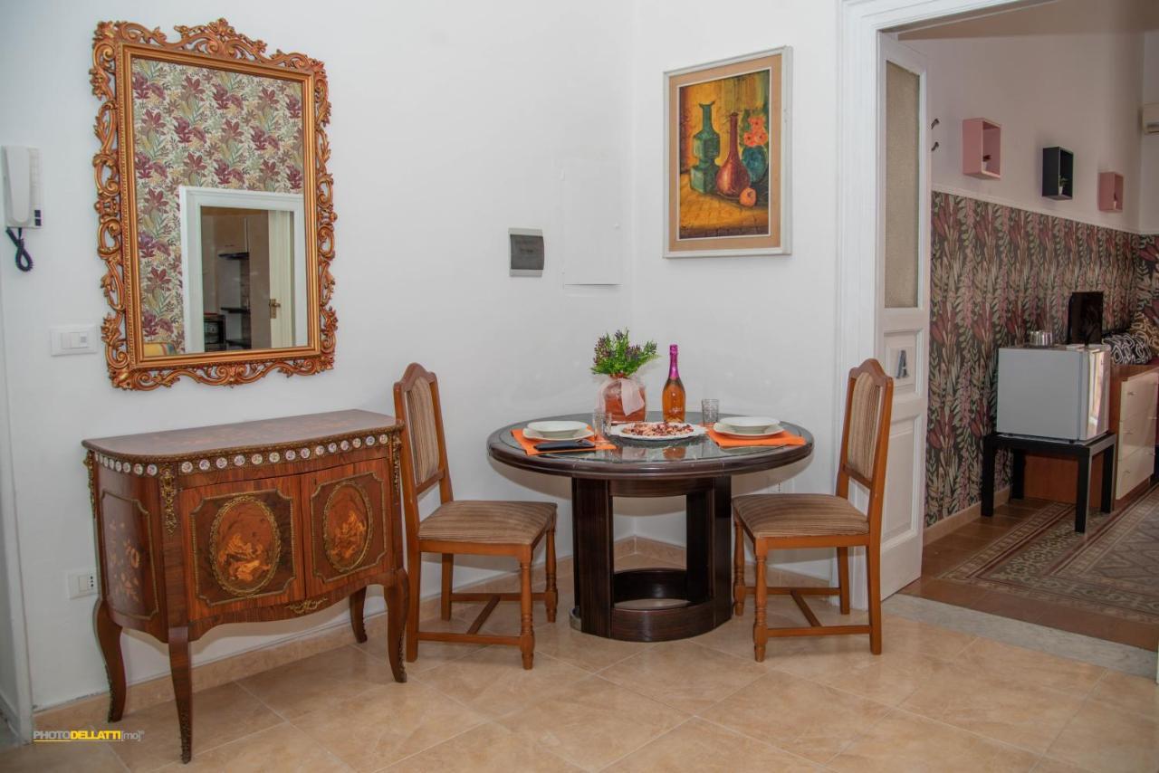 Victoria Suite Casa Vacanza Таранто Екстериор снимка