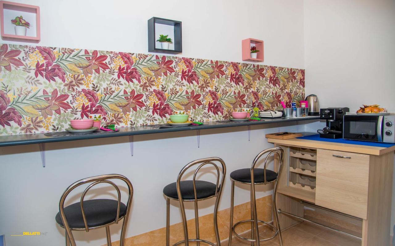 Victoria Suite Casa Vacanza Таранто Екстериор снимка